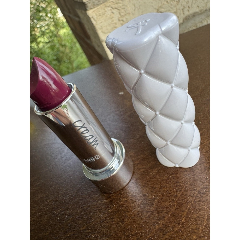 It Cream Lipstick Gaze 0.13 oz New Without Box